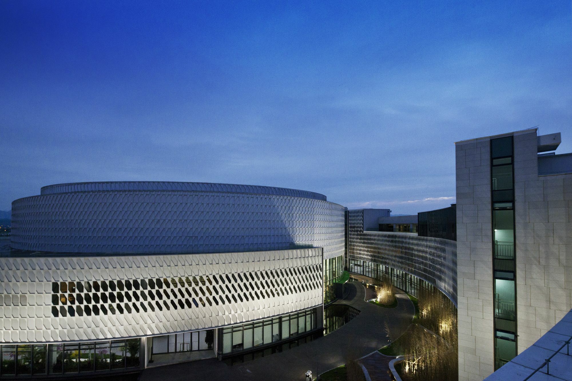Beijing Riverside Hotel Exterior photo
